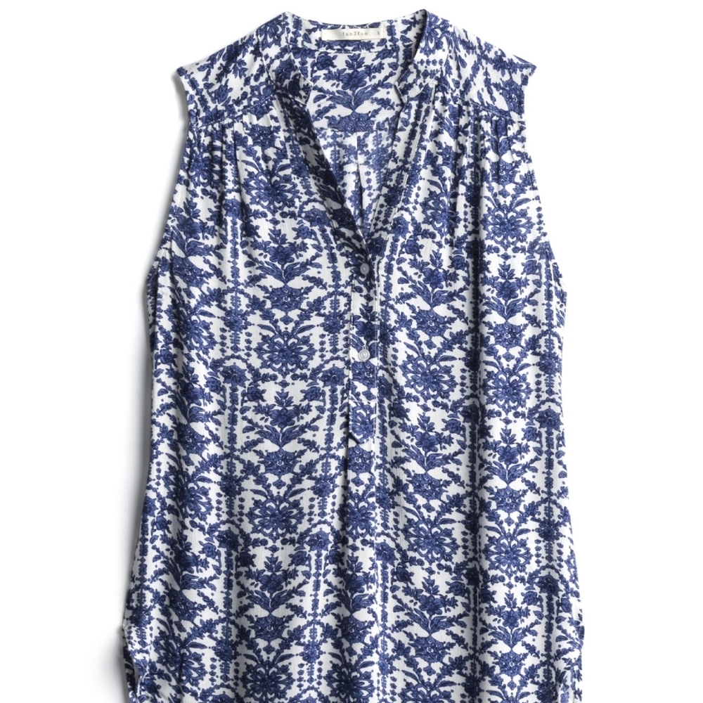 NWOT, Fun2Fun Mackenzie sleeveless top